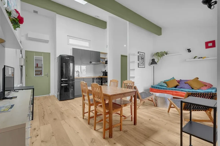 Loft lumineux de 45m² avec vue sur les toits à Toulouse